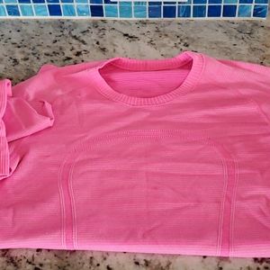 Lululemon long sleeve size 6